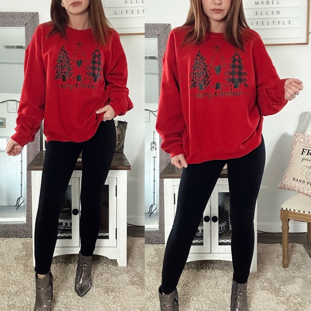 Gildan Red and black Heavy Blend Christmas Sweatshirt size XL